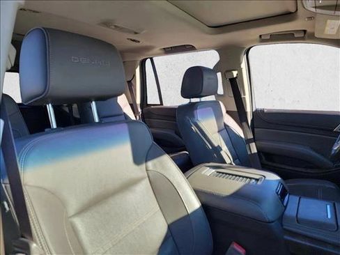 Used 2018 GMC Yukon Denali image 19