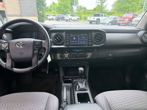 Used 2021 Toyota Tacoma SR AWD/4WD image 18
