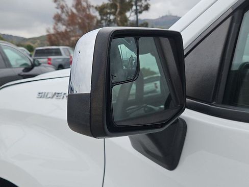Used 2022 Chevrolet Silverado 1500 LT RWD image 19