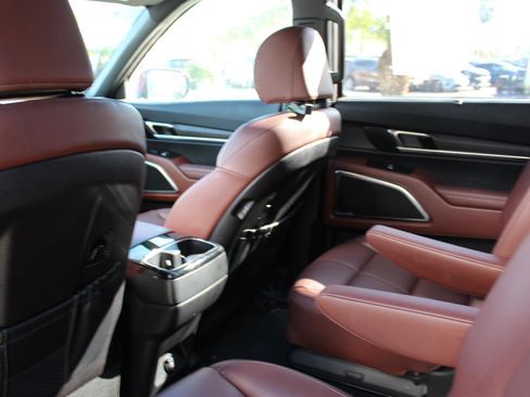 Certified 2023 Kia Telluride SX image 32