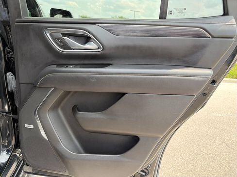Used 2022 GMC Yukon SLT w/ SLT Luxury Package AWD/4WD image 29