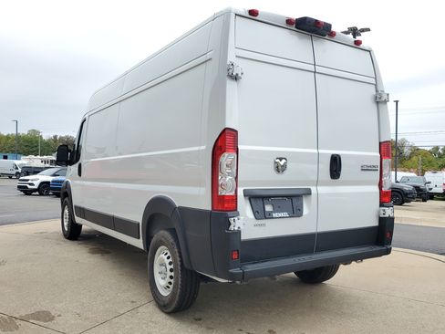Used 2025 RAM ProMaster 2500 w/ Storage Group image 3