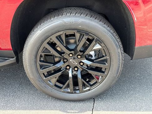 New 2025 Chevrolet Suburban Premier image 21