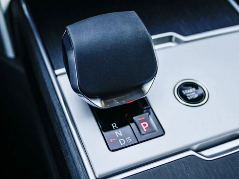 New 2026 Land Rover Range Rover Long Wheelbase SE image 24