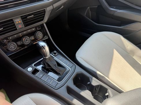 Used 2019 Volkswagen Jetta R-Line FWD image 12