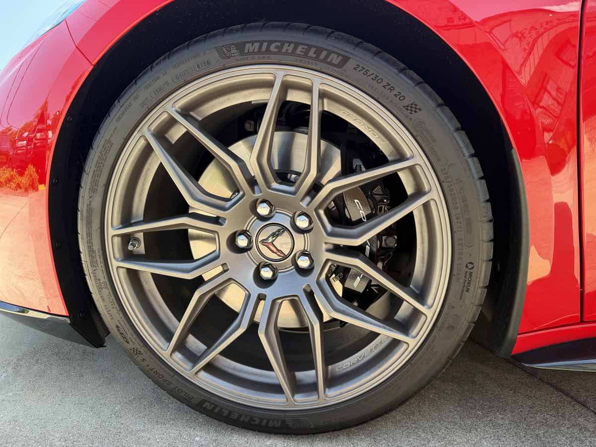 Used 2026 Chevrolet Corvette Z06 RWD image 29