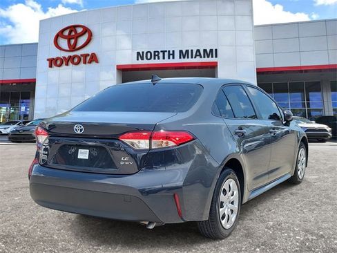 Used 2025 Toyota Corolla LE image 4