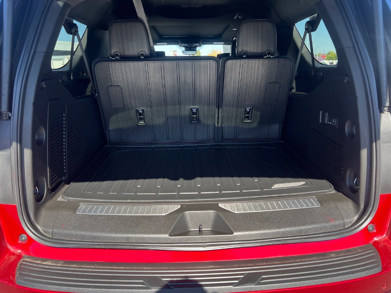 Used 2025 GMC Yukon XL AT4 Ultimate w/ LPO, Floor Liner Package AWD/4WD image 30