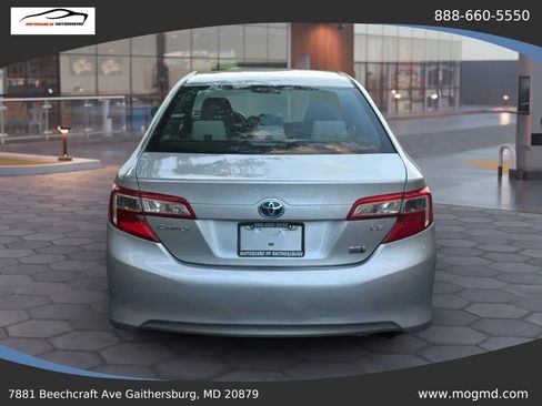 Used 2012 Toyota Camry LE image 5
