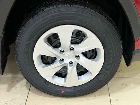 New 2025 Toyota RAV4 LE image 5