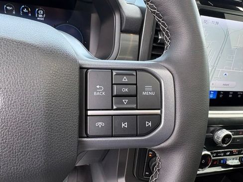 Used 2025 Ford F150 Lariat AWD/4WD image 23