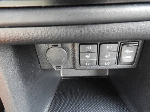 Used 2019 Toyota Corolla L FWD image 36