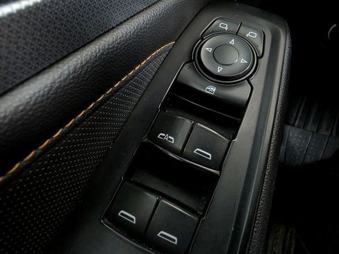 Used 2019 Chevrolet Traverse Premier w/ Redline Edition AWD/4WD image 16