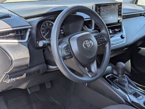 Used 2020 Toyota Corolla LE FWD image 15