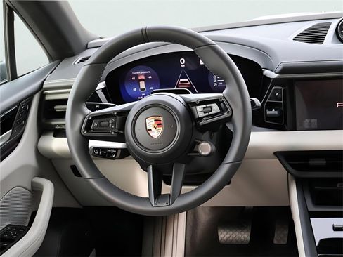 New 2026 Porsche Macan 4 Electric image 21