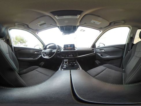 Used 2025 Nissan Rogue SV FWD image 44