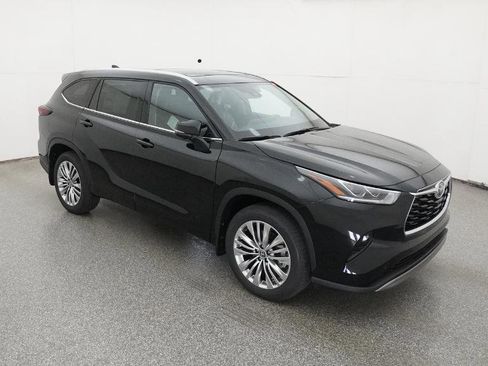 New 2026 Toyota Highlander Platinum image 34