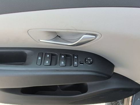 Used 2024 Hyundai Tucson SE FWD image 24