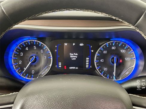 Used 2022 Chrysler Voyager LX image 19