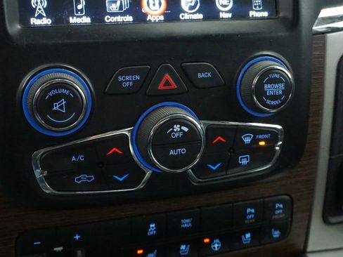 Certified 2017 RAM 1500 Laramie w/ Convenience Group image 30