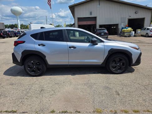 Used 2024 Subaru Crosstrek 2.0i AWD/4WD image 11