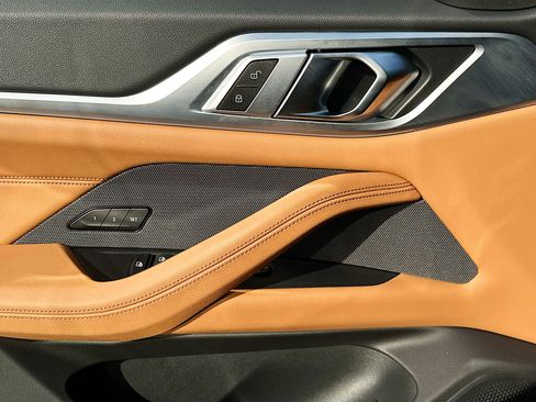 Used 2025 BMW i4 eDrive40 w/ M Sport Package image 18