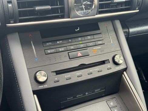 Used 2020 Lexus IS 300 F Sport image 38