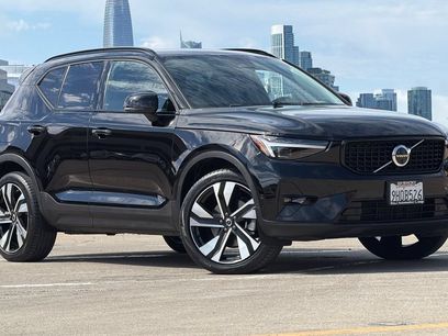 Certified 2023 Volvo XC40 B5 Ultimate w/ Protection Package Premier
