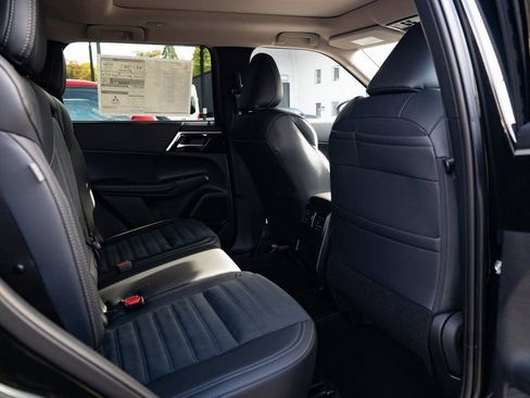New 2025 Mitsubishi Outlander SE AWD/4WD image 23