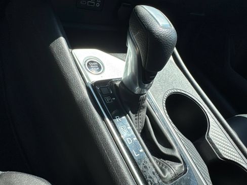 Used 2025 Nissan Altima 2.5 SV FWD image 18