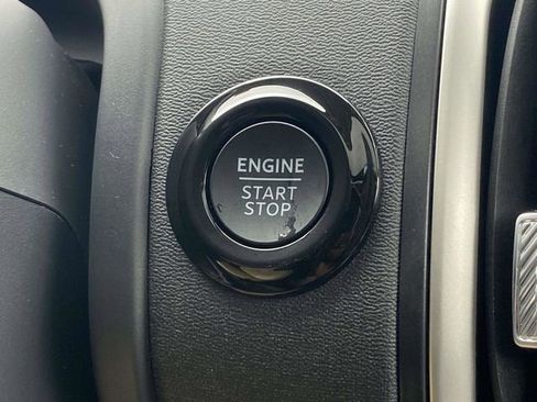 New 2025 Ford Expedition Active image 16