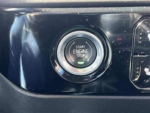 Used 2023 Chevrolet Silverado 1500 RST image 43