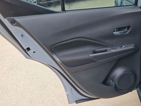 Used 2021 Nissan Kicks SV image 16