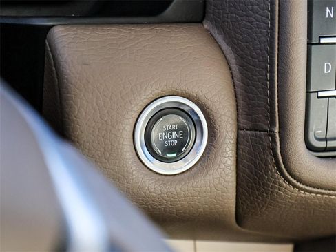 Used 2022 GMC Yukon XL Denali w/ Denali Ultimate Package image 35