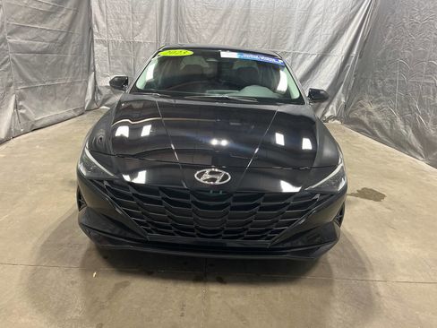 Used 2023 Hyundai Elantra SEL image 2