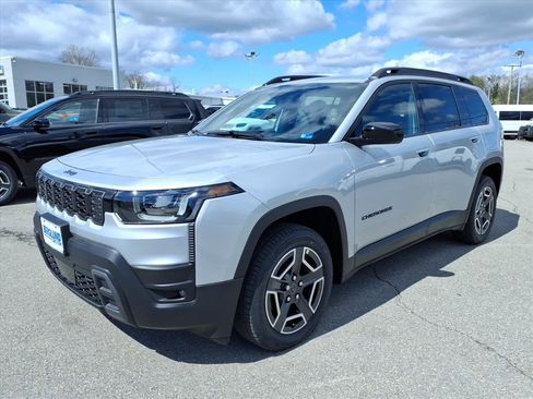 New 2026 Jeep Cherokee Laredo image 8