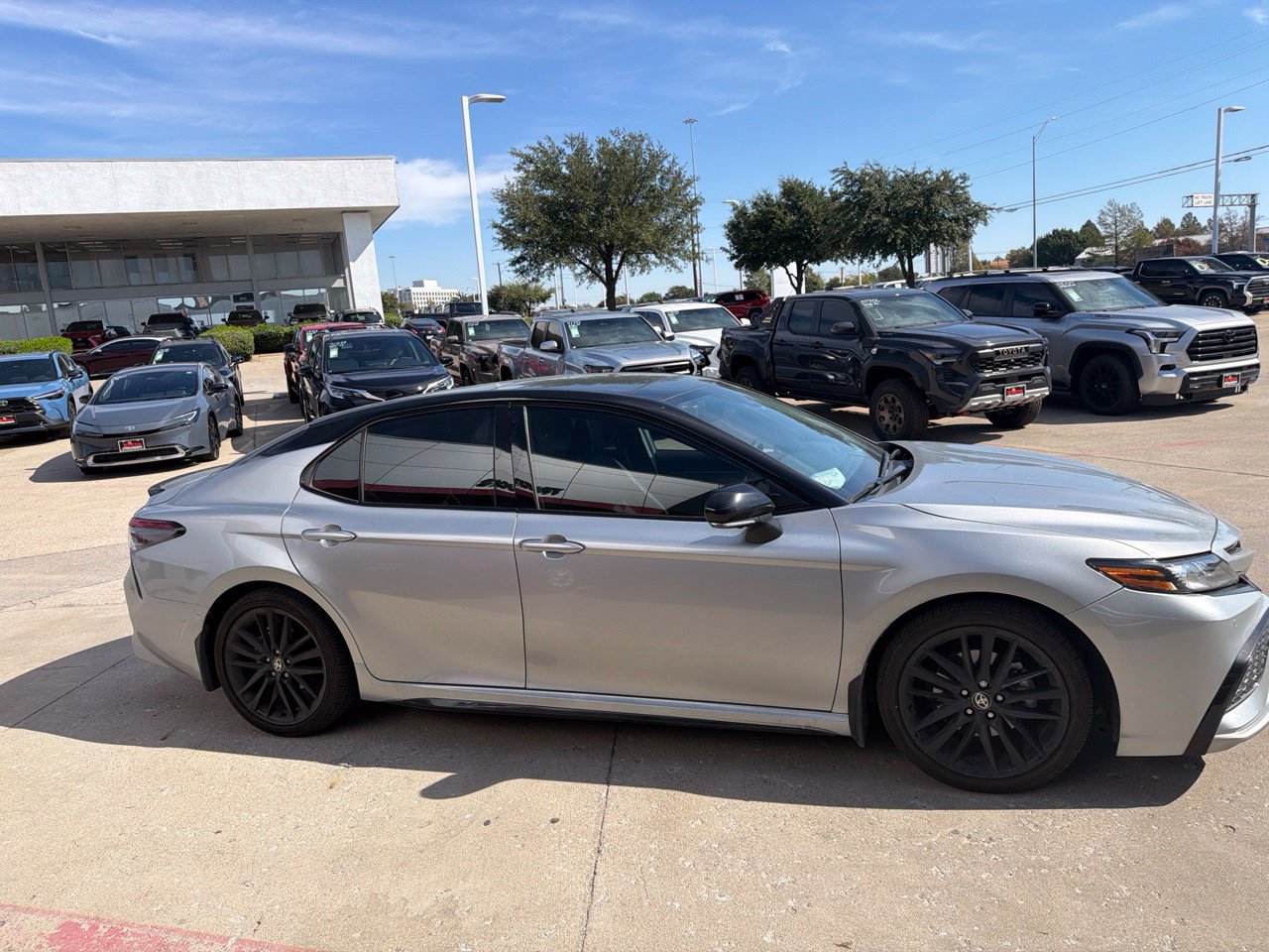 Used 2024 Toyota Camry XSE w/ Navigation Package FWD image 2