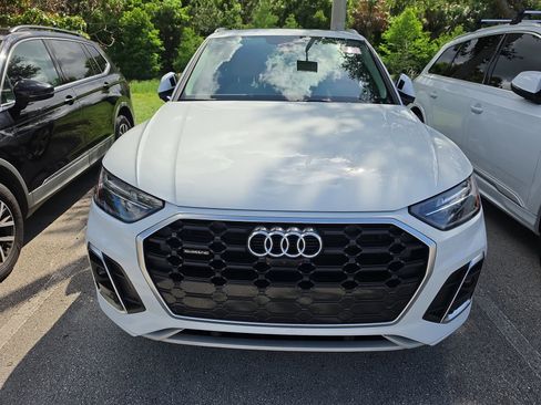 Certified 2023 Audi Q5 2.0T Premium Plus w/ Premium Plus Package AWD/4WD image 2