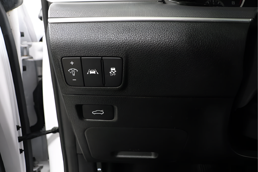 Used 2022 Kia K5 GT-Line w/ GT-Line FWD Premium Package image 18