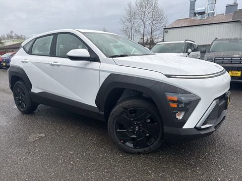 New 2026 Hyundai Kona SE image 1