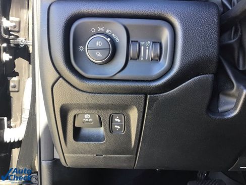Used 2022 RAM 1500 Laramie image 31