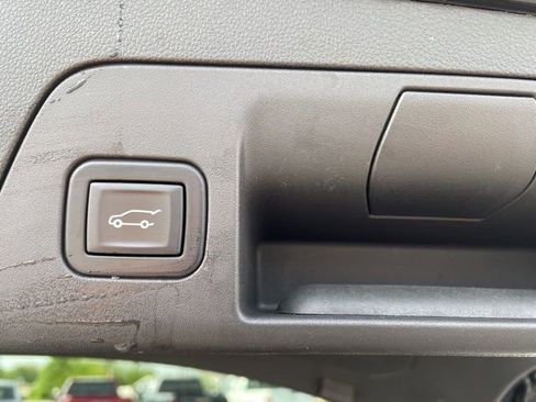 Used 2023 Buick Envision Essence image 20