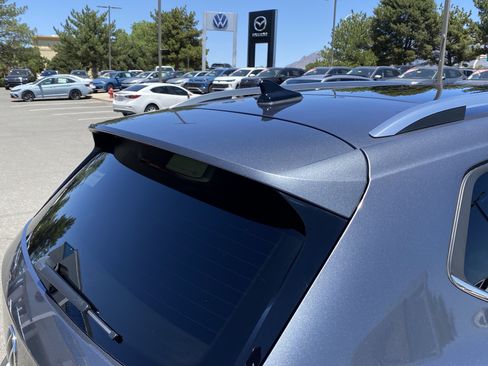 Certified 2023 Volkswagen Taos SE w/ Panoramic Sunroof Package AWD/4WD image 25
