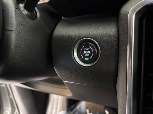 Used 2025 GMC Acadia Elevation image 23