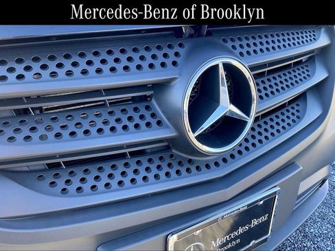 Used 2019 Mercedes-Benz Metris Passenger image 28