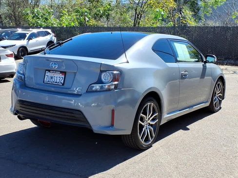 Used 2016 Scion tC image 4