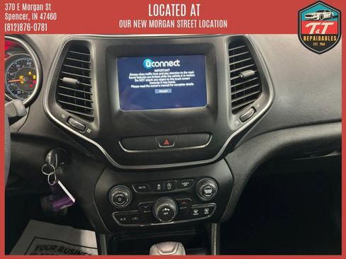 Used 2019 Jeep Cherokee Latitude w/ Popular Appearance Group FWD image 38