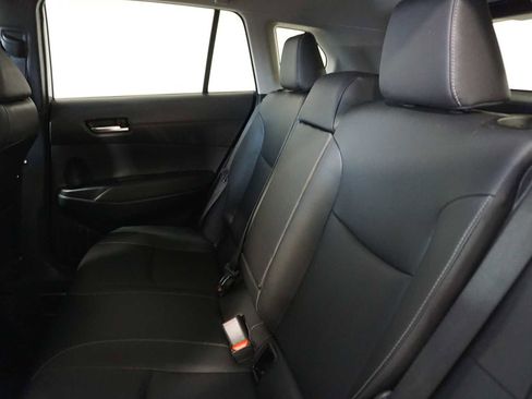 Used 2023 Toyota Corolla Cross XLE image 14