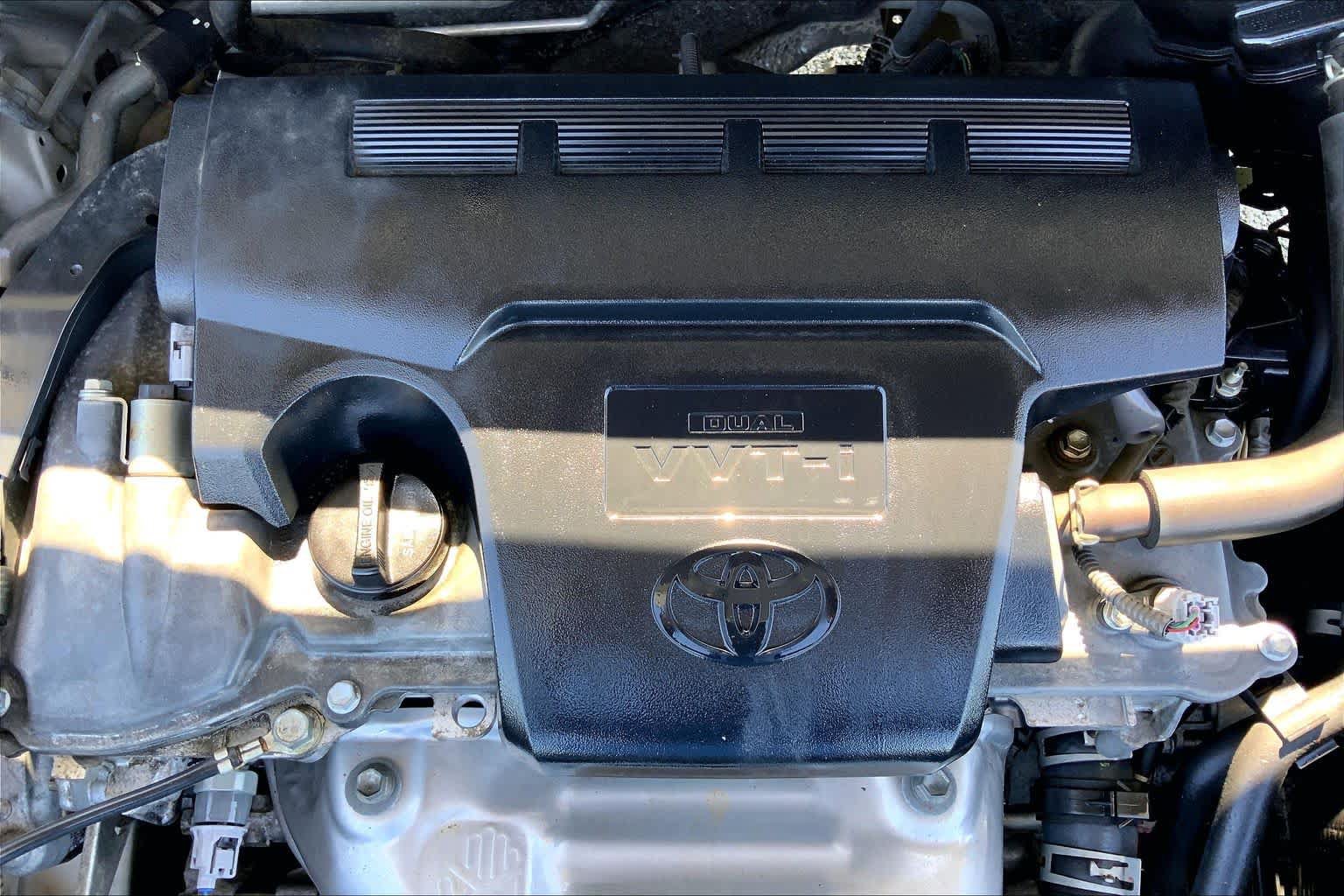 Used 2018 Toyota RAV4 XLE FWD image 32