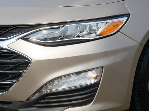 Used 2024 Chevrolet Malibu LT FWD image 16